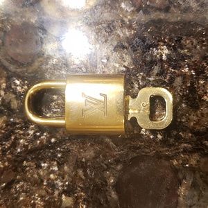 Louis vuitton lock and key set